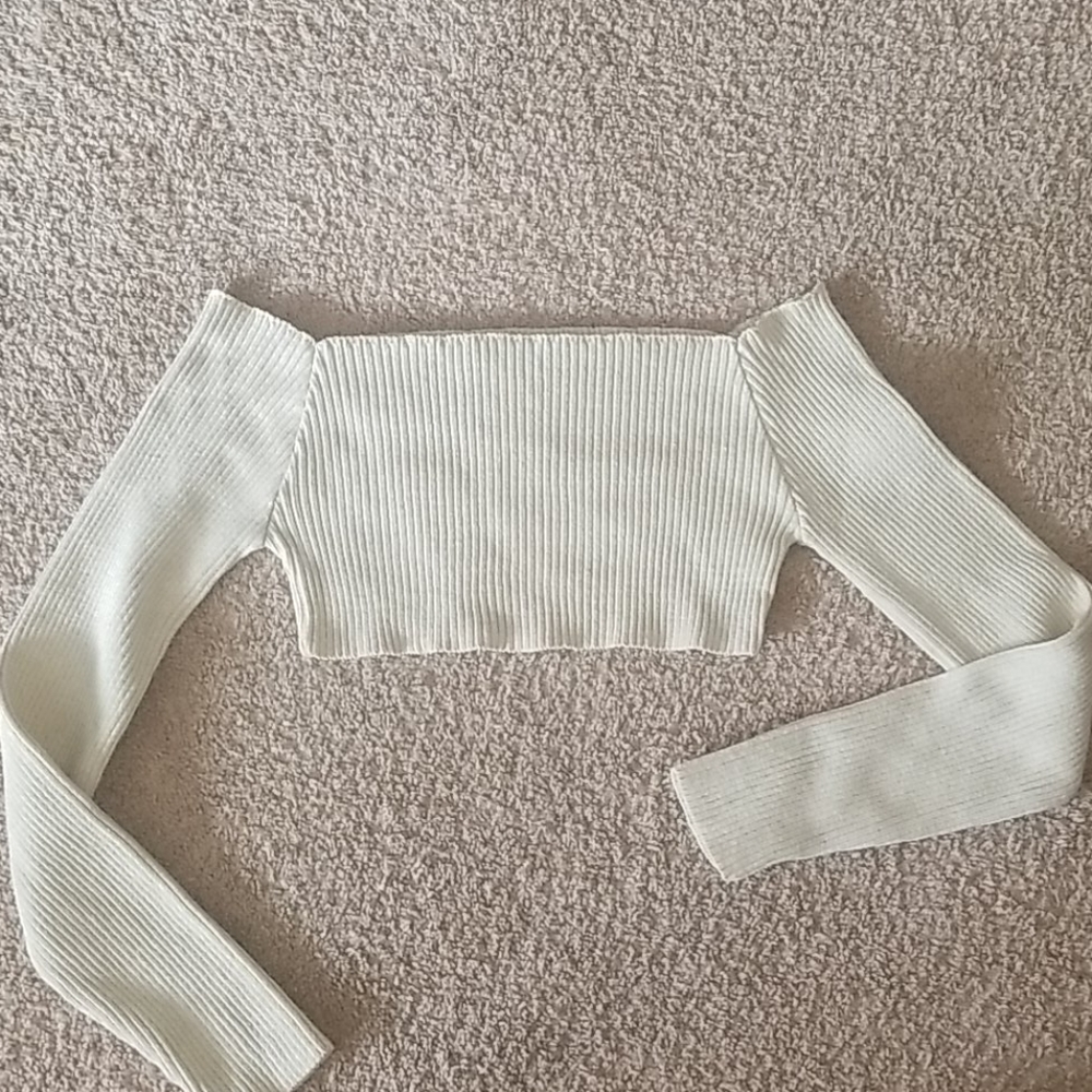 Long sleeve Cropped Shirt